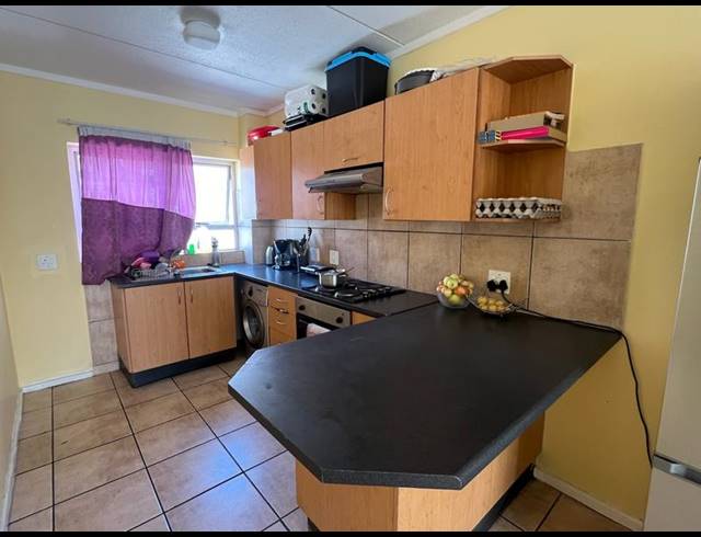 2 BEDROOM APARTMENT FOR SALE IN FERNDALE